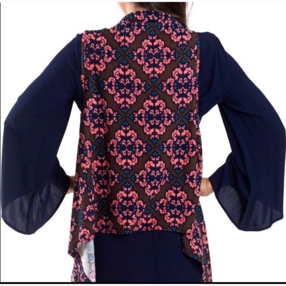 Cardigan Versatility Vintage Design - Picture 4 of 5